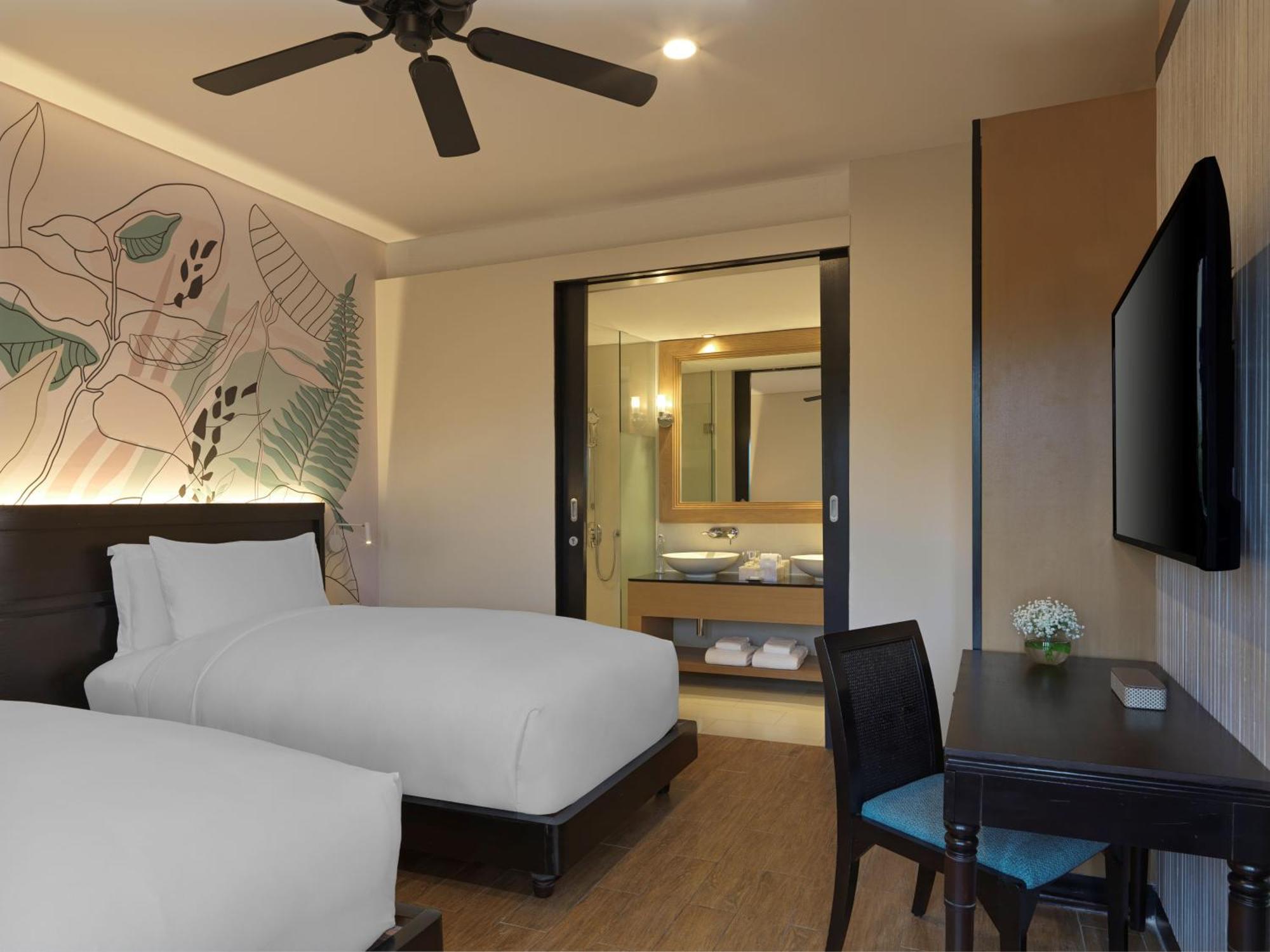 Avani Plus Mai Khao Phuket Suites Екстериор снимка